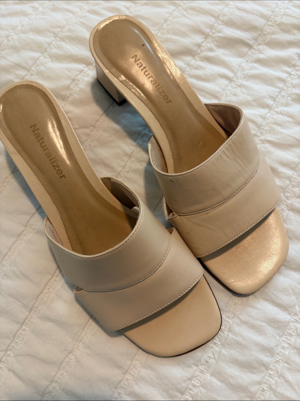 Naturalizer Women's Double-Band Block Heel Sandal — Cream/Tan